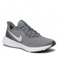 Nike Revolution 5