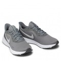 Nike Revolution 5
