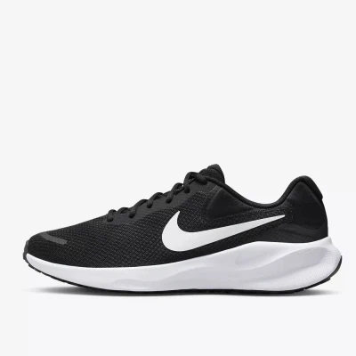 Nike Revolution 7